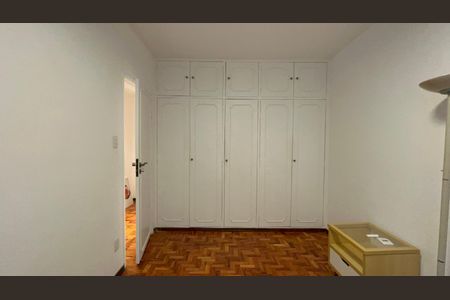 Apartamento à venda com 131m², 3 quartos e 2 vagas Apartamento à venda com 131m², 3 quartos e 2 vagasQuarto 1