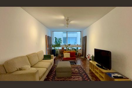 Apartamento à venda com 131m², 3 quartos e 2 vagas Apartamento à venda com 131m², 3 quartos e 2 vagasSala de TV