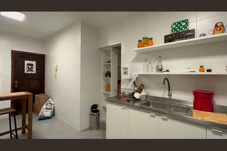 Apartamento à venda com 131m², 3 quartos e 2 vagas Apartamento à venda com 131m², 3 quartos e 2 vagasCozinha