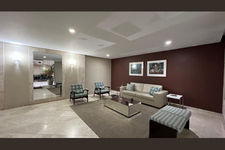 Apartamento à venda com 131m², 3 quartos e 2 vagas Apartamento à venda com 131m², 3 quartos e 2 vagasHall de entrada