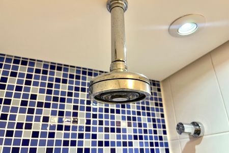 Apartamento à venda com 74m², 2 quartos e 1 vaga Apartamento à venda com 74m², 2 quartos e 1 vagaBanheiro Social