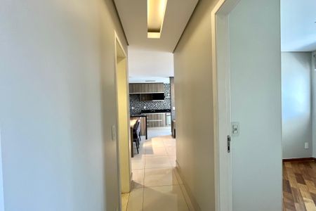 Apartamento à venda com 74m², 2 quartos e 1 vaga Apartamento à venda com 74m², 2 quartos e 1 vagaCorredor