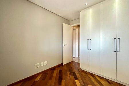 Apartamento à venda com 74m², 2 quartos e 1 vaga Apartamento à venda com 74m², 2 quartos e 1 vagaQuarto