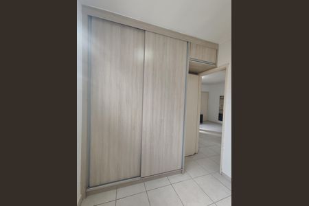 Quarto 2 de apartamento para alugar com 2 quartos, 56m² em Sapucaias Iii, Contagem