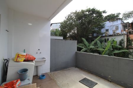 Casa de condomínio à venda com 232m², 4 quartos e 2 vagasÁrea de serviço