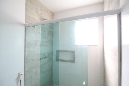 Casa de condomínio à venda com 232m², 4 quartos e 2 vagasBanheiro social 1