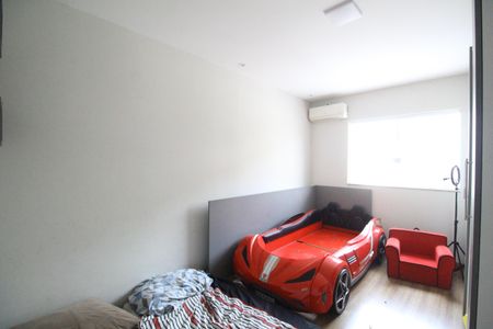 Casa de condomínio à venda com 232m², 4 quartos e 2 vagasQuarto 2