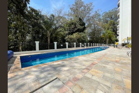 Apartamento à venda com 145m², 4 quartos e 3 vagas Apartamento à venda com 145m², 4 quartos e 3 vagasÁrea comum - Piscina
