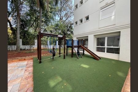 Apartamento à venda com 145m², 4 quartos e 3 vagas Apartamento à venda com 145m², 4 quartos e 3 vagasÁrea comum - Playground