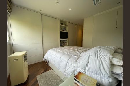 Apartamento à venda com 145m², 4 quartos e 3 vagas Apartamento à venda com 145m², 4 quartos e 3 vagasSuíte 3
