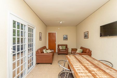 Casa de condomínio à venda com 220m², 3 quartos e 2 vagasÁrea comum - Salão de festas