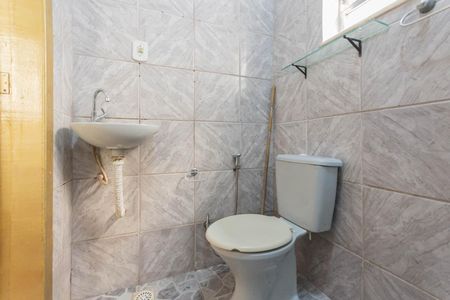 Casa à venda com 56m², 4 quartos e sem vagaBanheiro 1