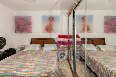 Casa à venda com 56m², 4 quartos e sem vagaQuarto 4 (segundo andar)