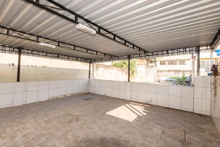 Casa à venda com 56m², 4 quartos e sem vagaTerraço