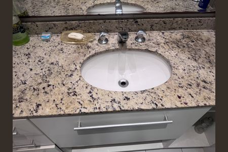 Apartamento à venda com 100m², 3 quartos e 1 vagaBanheiro da Suíte