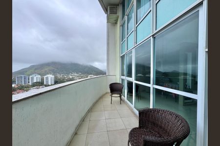 Apartamento à venda com 100m², 3 quartos e 1 vagaVaranda