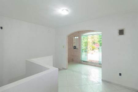 Casa para alugar com 70m², 5 quartos e 1 vagaHall