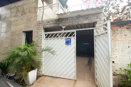 Casa para alugar com 70m², 5 quartos e 1 vagaFachada
