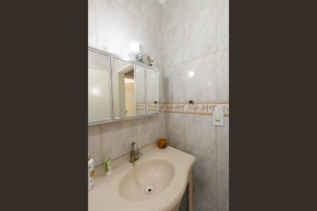 Casa à venda com 125m², 3 quartos e 2 vagasBanheiro