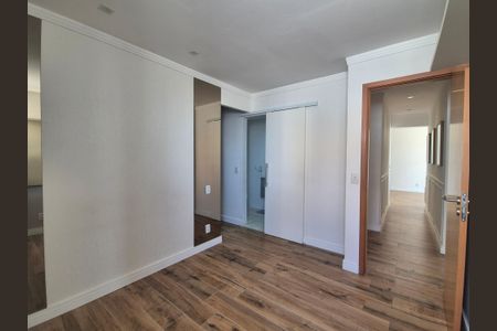 Apartamento à venda com 198m², 3 quartos e 2 vagas Apartamento à venda com 198m², 3 quartos e 2 vagasSuíte