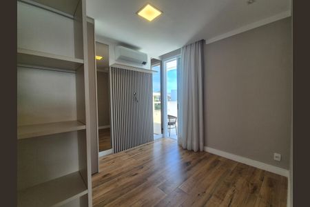 Apartamento à venda com 198m², 3 quartos e 2 vagas Apartamento à venda com 198m², 3 quartos e 2 vagasQuarto