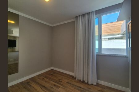 Apartamento à venda com 198m², 3 quartos e 2 vagas Apartamento à venda com 198m², 3 quartos e 2 vagasSala