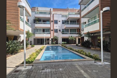 Apartamento à venda com 198m², 3 quartos e 2 vagas Apartamento à venda com 198m², 3 quartos e 2 vagasÁrea comum - Piscina