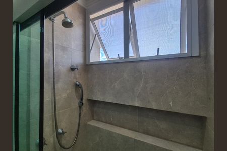 Apartamento à venda com 198m², 3 quartos e 2 vagas Apartamento à venda com 198m², 3 quartos e 2 vagasBanheiro Social