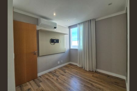 Apartamento à venda com 198m², 3 quartos e 2 vagas Apartamento à venda com 198m², 3 quartos e 2 vagasSuíte