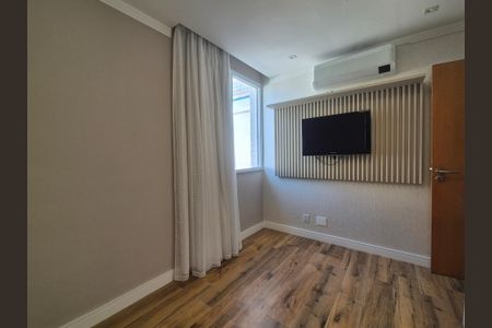 Apartamento à venda com 198m², 3 quartos e 2 vagas Apartamento à venda com 198m², 3 quartos e 2 vagasQuarto