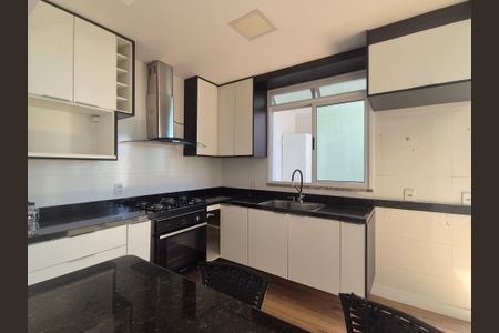 Apartamento à venda com 198m², 3 quartos e 2 vagas Apartamento à venda com 198m², 3 quartos e 2 vagasCozinha