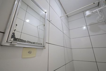 Banheiro de kitnet/studio para alugar com 1 quarto, 18m² em Vila Curuçá, Santo André