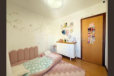 Apartamento à venda com 100m², 3 quartos e 2 vagas Apartamento à venda com 100m², 3 quartos e 2 vagasQuarto 2