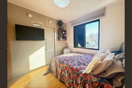 Apartamento à venda com 100m², 3 quartos e 2 vagas Apartamento à venda com 100m², 3 quartos e 2 vagasQuarto