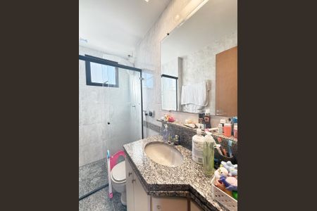 Apartamento à venda com 100m², 3 quartos e 2 vagas Apartamento à venda com 100m², 3 quartos e 2 vagasBanheiro Social