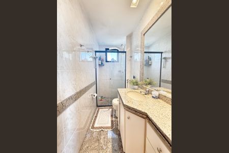 Apartamento à venda com 100m², 3 quartos e 2 vagas Apartamento à venda com 100m², 3 quartos e 2 vagasBanheiro Social