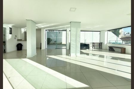 Apartamento à venda com 100m², 3 quartos e 2 vagas Apartamento à venda com 100m², 3 quartos e 2 vagasÁrea comum