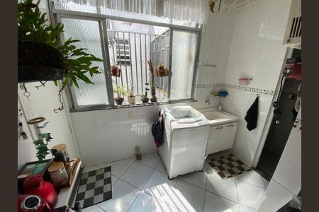 Apartamento à venda com 75m², 3 quartos e 1 vagaÁrea de Serviço