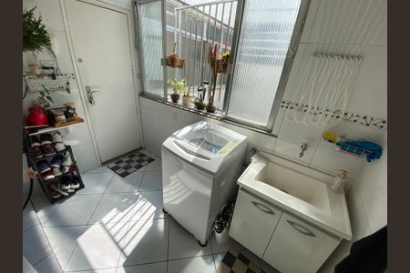 Apartamento à venda com 75m², 3 quartos e 1 vagaÁrea de Serviço