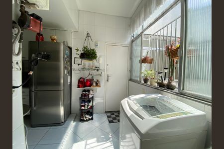 Apartamento à venda com 75m², 3 quartos e 1 vagaÁrea de Serviço