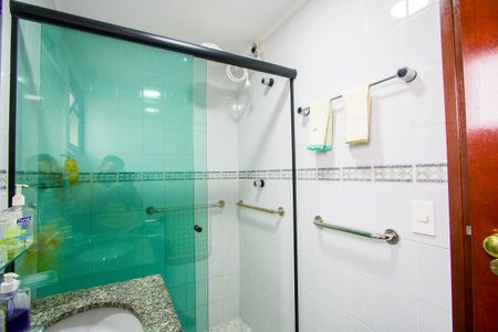 Apartamento à venda com 84m², 2 quartos e 2 vagasBanheiro social