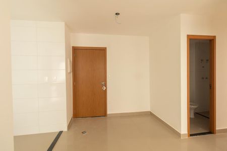 Sala de apartamento à venda com 2 quartos, 44m² em Novo Mundo, Curitiba