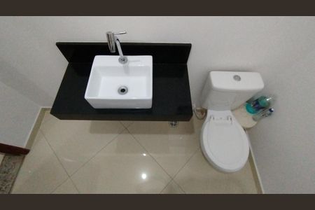 Casa à venda com 70m², 2 quartos e 1 vagaBanheiro 1