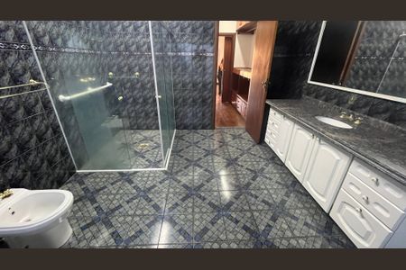 Casa à venda com 315m², 5 quartos e 4 vagas Casa à venda com 315m², 5 quartos e 4 vagasBanheiro Suíte 1