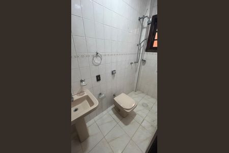 Casa à venda com 315m², 5 quartos e 4 vagas Casa à venda com 315m², 5 quartos e 4 vagasBanheiro 1