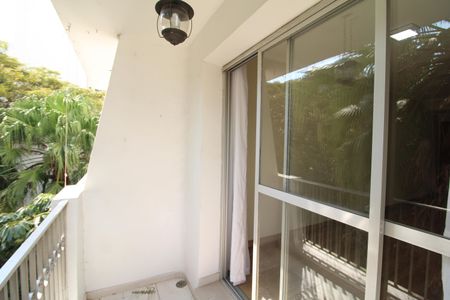 Apartamento à venda com 75m², 3 quartos e 1 vagaSala - Varanda