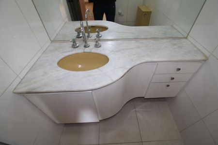 Apartamento à venda com 75m², 3 quartos e 1 vagaBanheiro