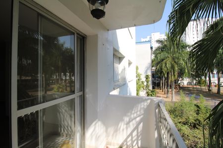 Apartamento à venda com 75m², 3 quartos e 1 vagaSala - Varanda