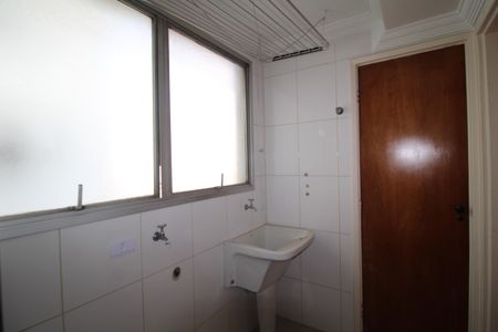 Apartamento à venda com 75m², 3 quartos e 1 vagaÁrea de Serviço