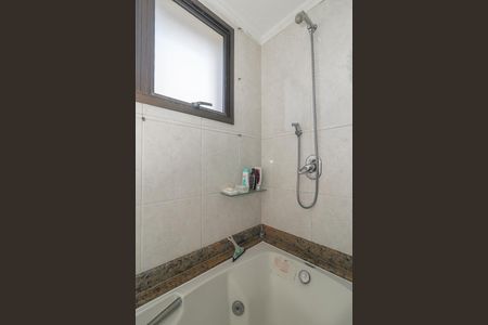 Apartamento à venda com 223m², 3 quartos e 2 vagasBanheiro da Suíte